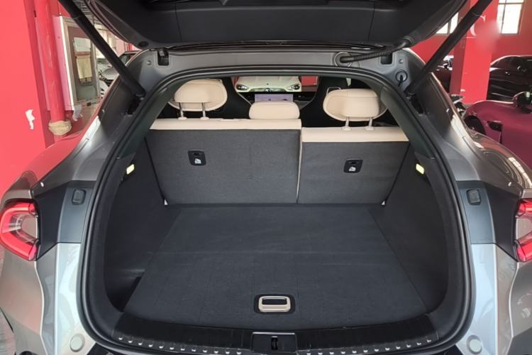 Used Xiaomi Auto YU7 2025 Ultra-Long Range All-Wheel Drive Pro Version Trunk