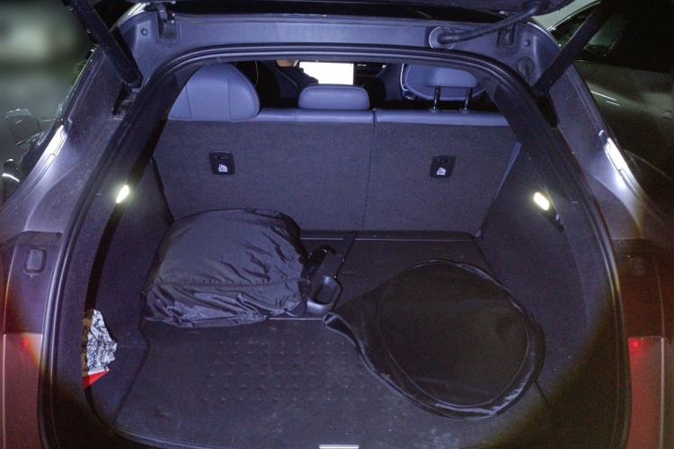Used Xiaomi Auto YU7 2025 Ultra-Long Range High-Performance All-Wheel-Drive Max Edition Trunk