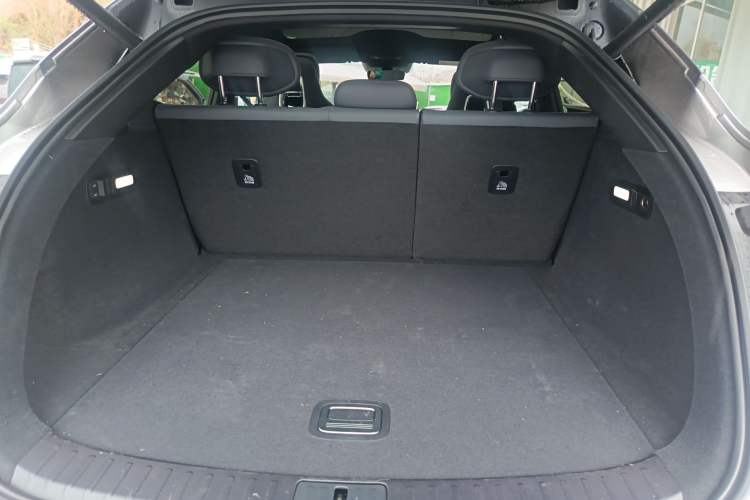 Used Xiaomi Auto YU7 2025 Ultra-Long Range Rear-Wheel Drive Version Trunk