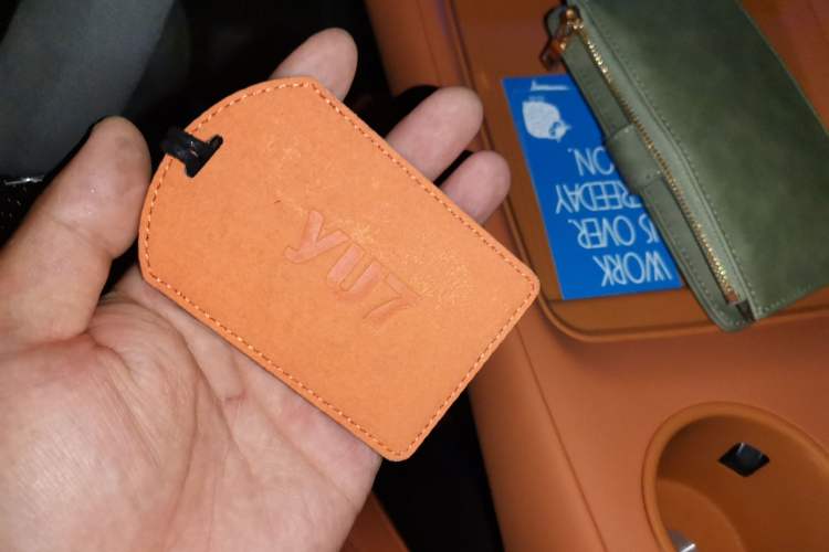 Used Xiaomi Auto YU7 2025 Ultra-Long Range High-Performance All-Wheel-Drive Max Edition Vehicle Key
