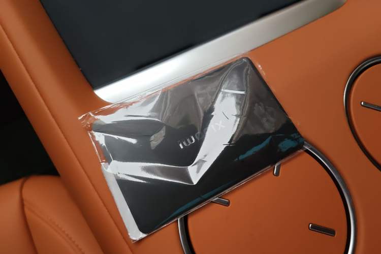 Used Xiaomi Auto YU7 2025 Ultra-Long Range High-Performance All-Wheel-Drive Max Edition Vehicle Key