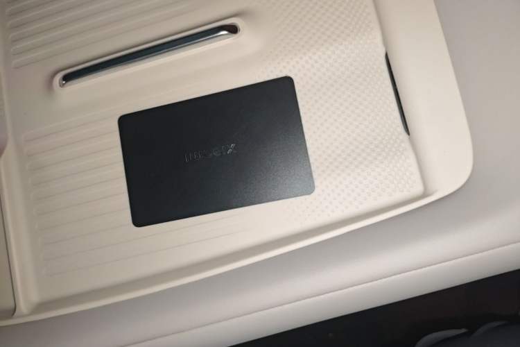 Used Xiaomi Auto YU7 2025 Ultra-Long Range High-Performance All-Wheel-Drive Max Edition Vehicle Key
