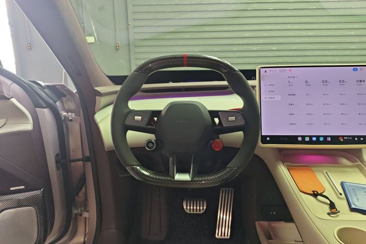 Used Xiaomi Auto YU7 2025 Ultra-Long Range High-Performance All-Wheel-Drive Max Edition Steering Wheel
