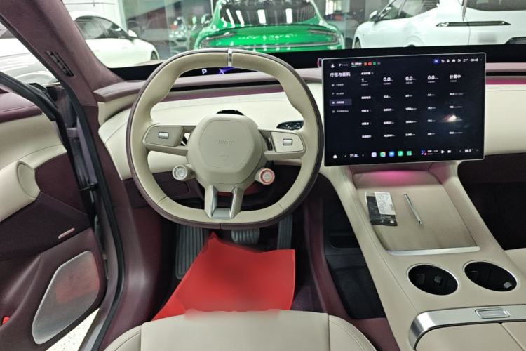 Used Xiaomi Auto YU7 2025 Ultra-Long Range High-Performance All-Wheel-Drive Max Edition Steering Wheel
