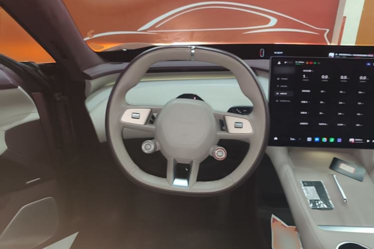 Used Xiaomi Auto YU7 2025 Ultra-Long Range High-Performance All-Wheel-Drive Max Edition Steering Wheel