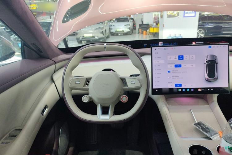 Used Xiaomi Auto YU7 2025 Ultra-Long Range High-Performance All-Wheel-Drive Max Edition Steering Wheel