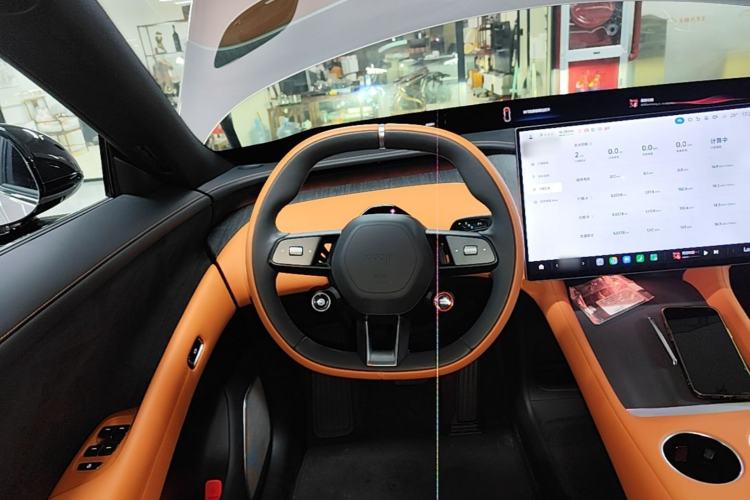 Used Xiaomi Auto YU7 2025 Ultra-Long Range Rear-Wheel Drive Version Steering Wheel