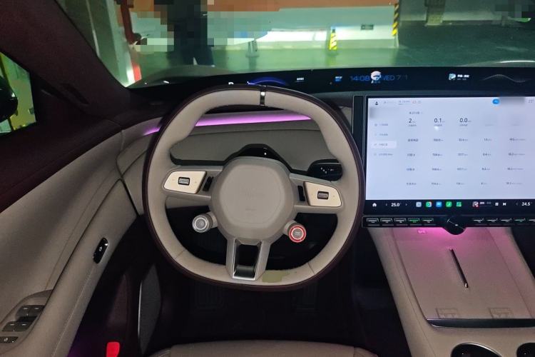 Used Xiaomi Auto YU7 2025 Ultra-Long Range High-Performance All-Wheel-Drive Max Edition Steering Wheel