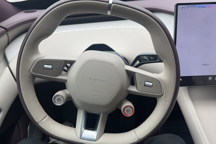 Used Xiaomi Auto YU7 2025 Ultra-Long Range Rear-Wheel Drive Version Steering Wheel