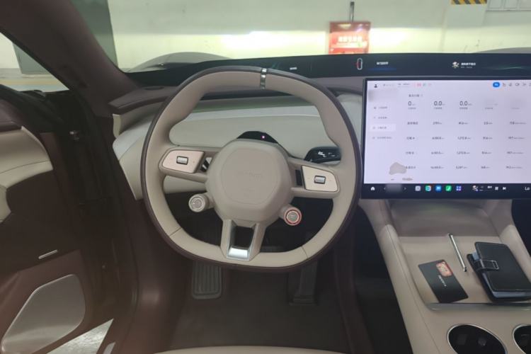 Used Xiaomi Auto YU7 2025 Ultra-Long Range High-Performance All-Wheel-Drive Max Edition Steering Wheel