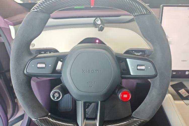 Used Xiaomi Auto YU7 2025 Ultra-Long Range High-Performance All-Wheel-Drive Max Edition Steering Wheel