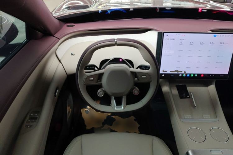 Used Xiaomi Auto YU7 2025 Ultra-Long Range Rear-Wheel Drive Version Steering Wheel