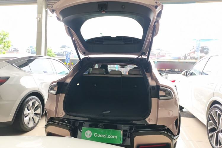 Used Xiaomi Auto YU7 2025 Ultra-Long Range High-Performance All-Wheel-Drive Max Edition Trunk
