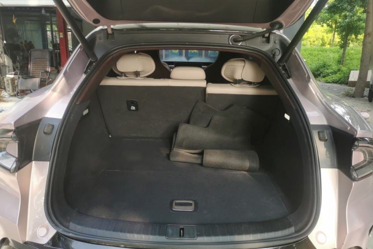 Used Xiaomi Auto YU7 2025 Ultra-Long Range Rear-Wheel Drive Version Trunk