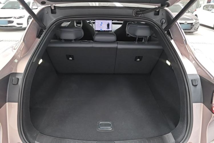 Used Xiaomi Auto YU7 2025 Ultra-Long Range Rear-Wheel Drive Version Trunk