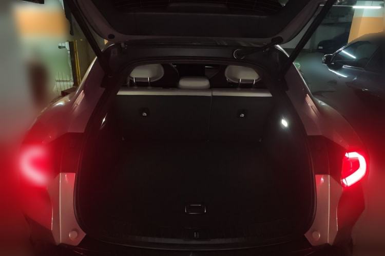 Used Xiaomi Auto YU7 2025 Ultra-Long Range High-Performance All-Wheel-Drive Max Edition Trunk