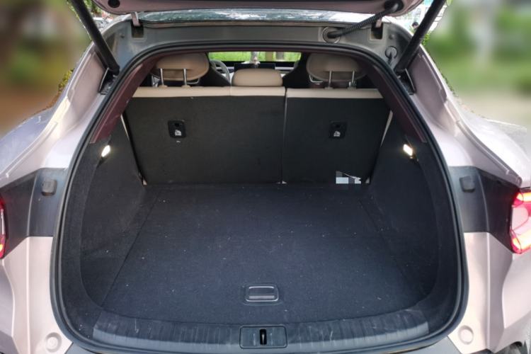 Used Xiaomi Auto YU7 2025 Ultra-Long Range Rear-Wheel Drive Version Trunk