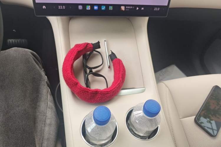 Used Xiaomi Auto YU7 2025 Ultra-Long Range High-Performance All-Wheel-Drive Max Edition Vehicle Key