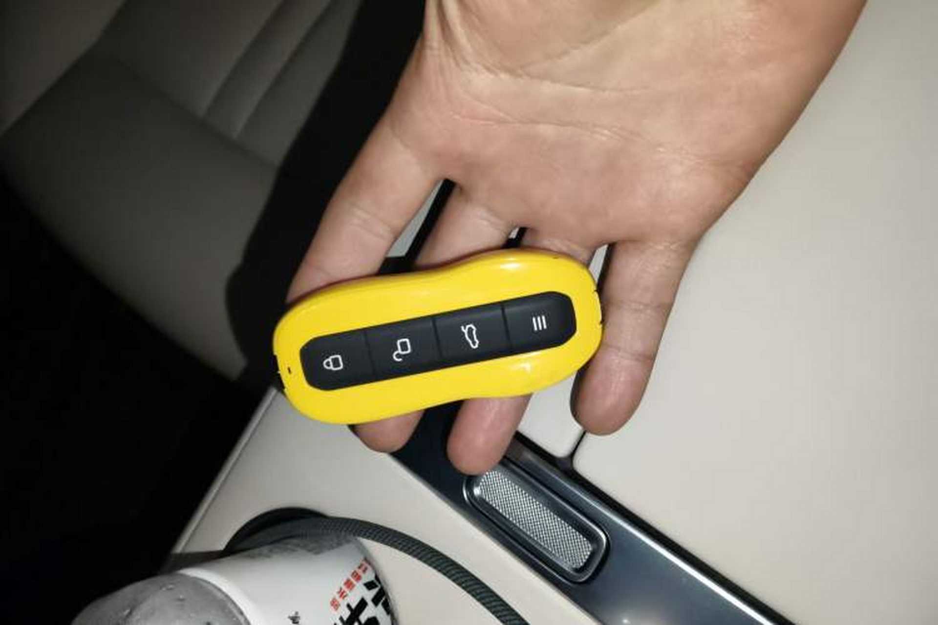 Used Xiaomi Auto YU7 2025 Ultra-Long Range Rear-Wheel Drive Version Vehicle Key