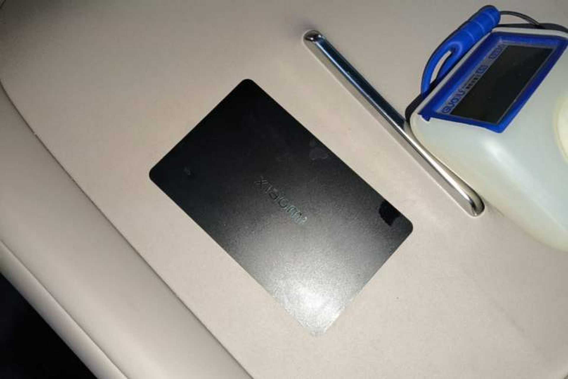Used Xiaomi Auto YU7 2025 Ultra-Long Range High-Performance All-Wheel-Drive Max Edition Vehicle Key