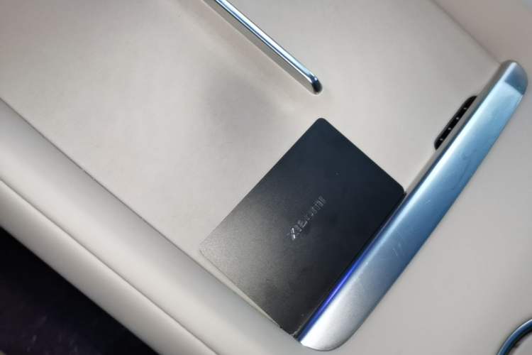 Used Xiaomi Auto YU7 2025 Ultra-Long Range High-Performance All-Wheel-Drive Max Edition Vehicle Key