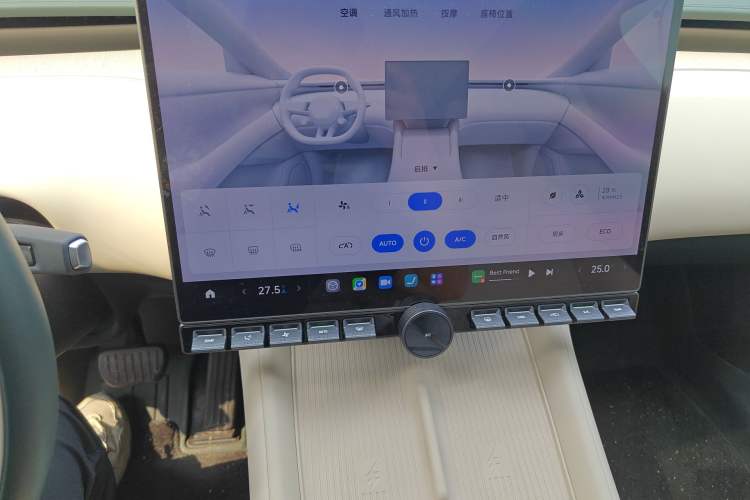 Used Xiaomi Auto YU7 2025 Ultra-Long Range All-Wheel Drive Pro Version Audio And AC Panel