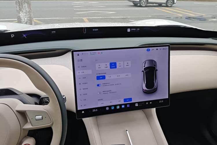 Used Xiaomi Auto YU7 2025 Ultra-Long Range High-Performance All-Wheel-Drive Max Edition Audio And AC Panel