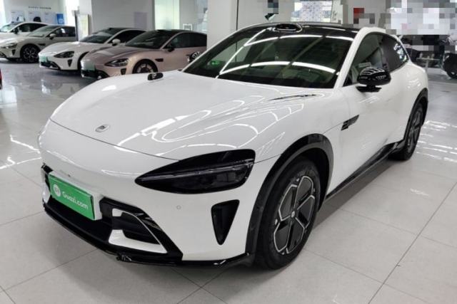 Ojetý Xiaomi Auto YU7 2025 Ultra-Long Range Rear-Wheel Drive Version