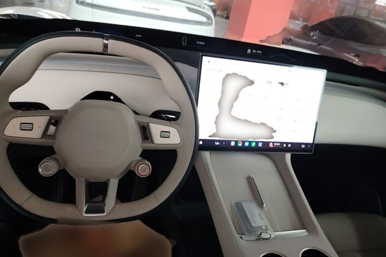 Used Xiaomi Auto YU7 2025 Ultra-Long Range High-Performance All-Wheel-Drive Max Edition Center Console
