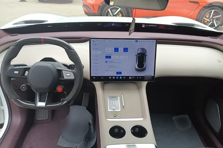Used Xiaomi Auto YU7 2025 Ultra-Long Range High-Performance All-Wheel-Drive Max Edition Center Console