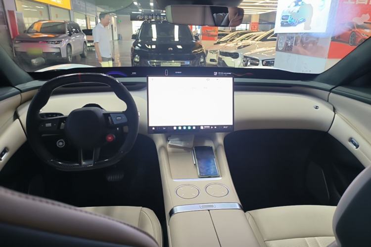 Used Xiaomi Auto YU7 2025 Ultra-Long Range High-Performance All-Wheel-Drive Max Edition Center Console