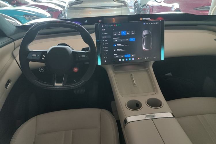 Used Xiaomi Auto YU7 2025 Ultra-Long Range High-Performance All-Wheel-Drive Max Edition Center Console