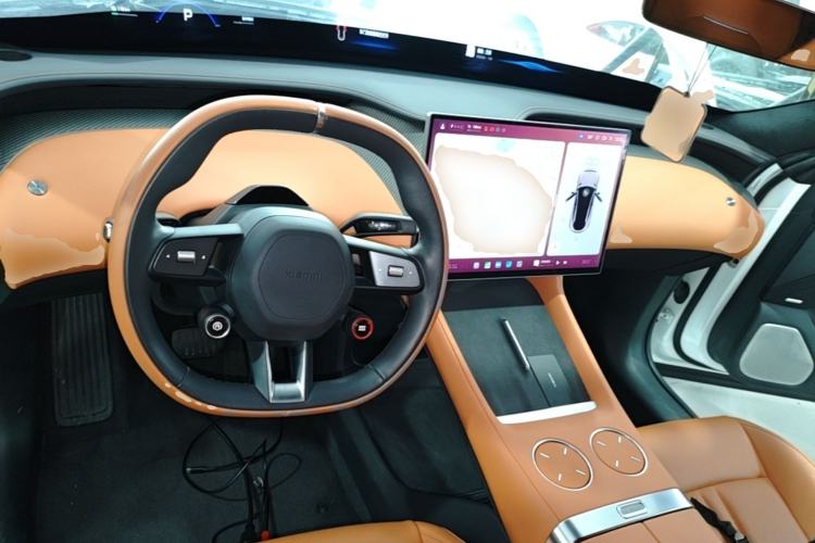 Used Xiaomi Auto YU7 2025 Ultra-Long Range High-Performance All-Wheel-Drive Max Edition Center Console