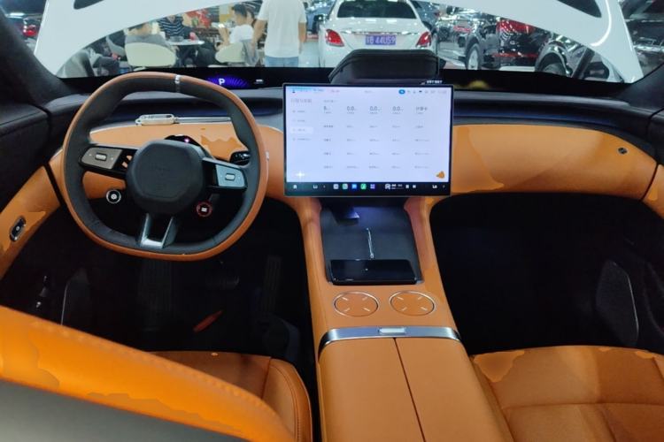 Used Xiaomi Auto YU7 2025 Ultra-Long Range High-Performance All-Wheel-Drive Max Edition Center Console