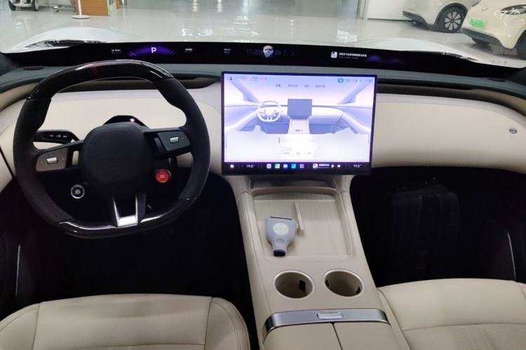 Used Xiaomi Auto YU7 2025 Ultra-Long Range High-Performance All-Wheel-Drive Max Edition Center Console