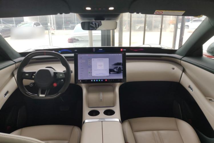 Used Xiaomi Auto YU7 2025 Ultra-Long Range High-Performance All-Wheel-Drive Max Edition Center Console