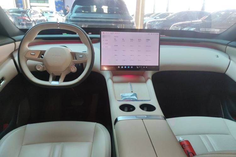 Used Xiaomi Auto YU7 2025 Ultra-Long Range Rear-Wheel Drive Version Center Console