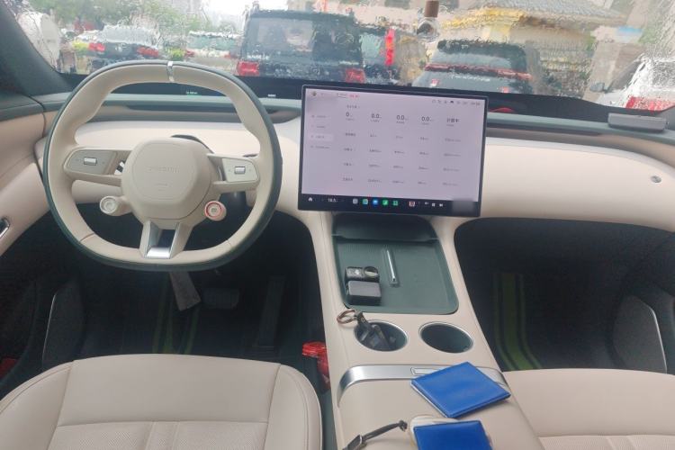 Used Xiaomi Auto YU7 2025 Ultra-Long Range Rear-Wheel Drive Version Center Console