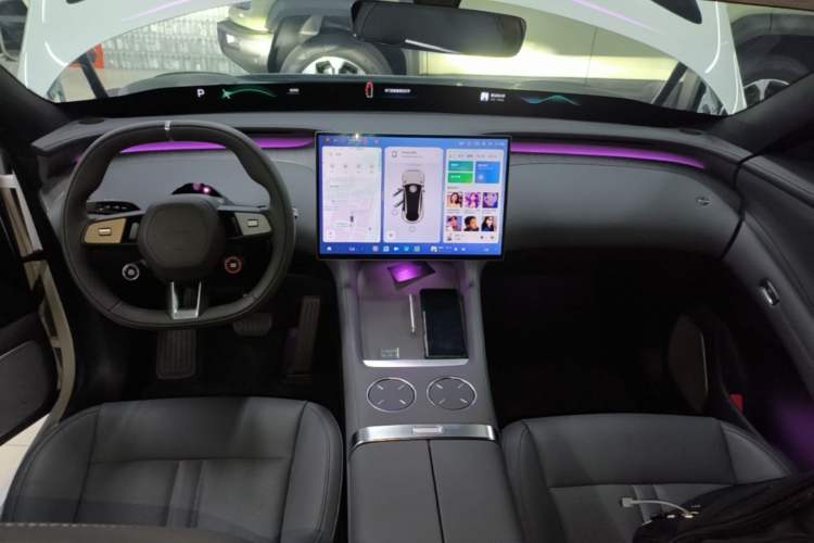 Used Xiaomi Auto YU7 2025 Ultra-Long Range All-Wheel Drive Pro Version Center Console