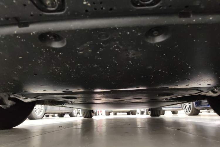 Used Xiaomi Auto YU7 2025 Ultra-Long Range All-Wheel Drive Pro Version Chassis Front