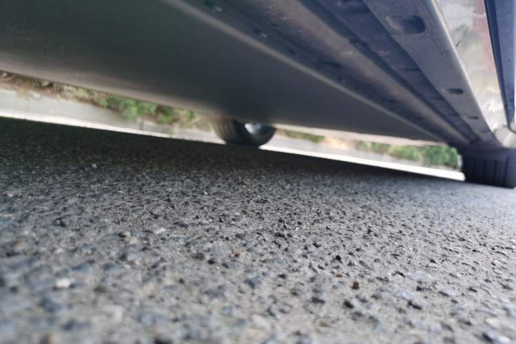 Used Xiaomi Auto YU7 2025 Ultra-Long Range High-Performance All-Wheel-Drive Max Edition Chassis Front Left