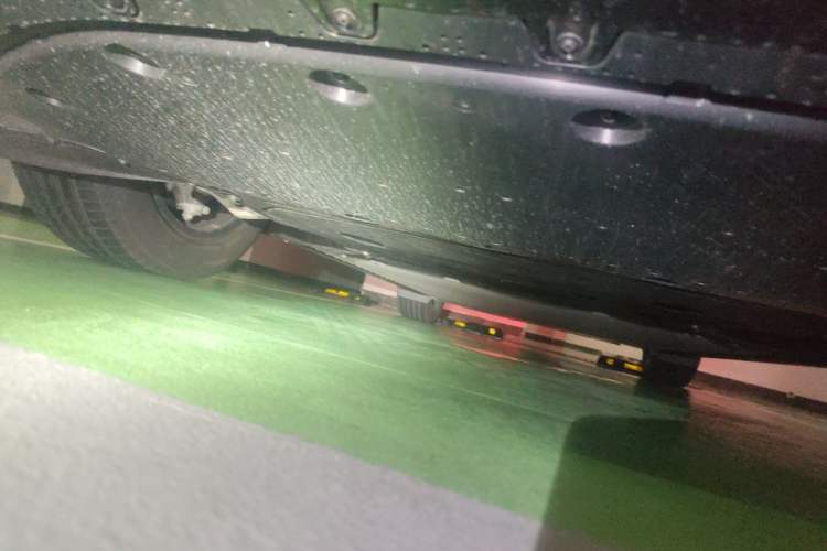 Used Xiaomi Auto YU7 2025 Ultra-Long Range High-Performance All-Wheel-Drive Max Edition Chassis Front