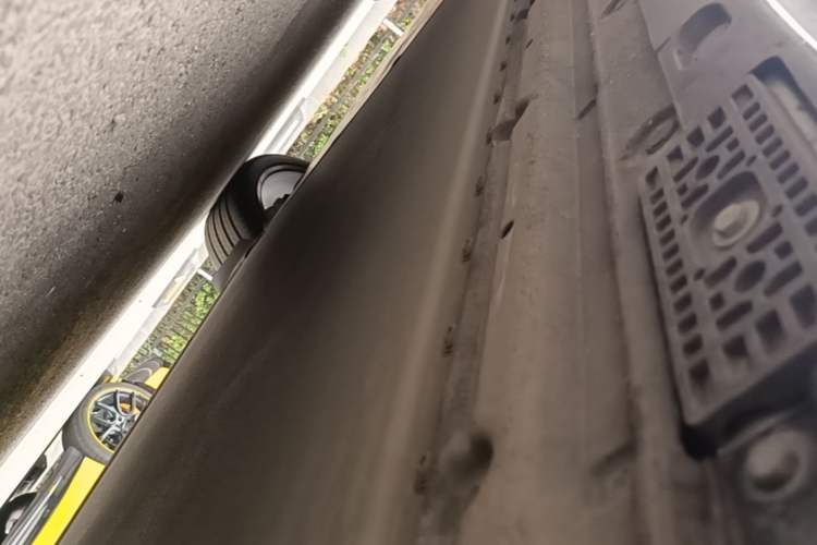 Used Xiaomi Auto YU7 2025 Ultra-Long Range High-Performance All-Wheel-Drive Max Edition Chassis Front Right