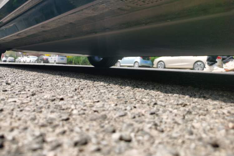 Used Xiaomi Auto YU7 2025 Ultra-Long Range High-Performance All-Wheel-Drive Max Edition Chassis Front Right
