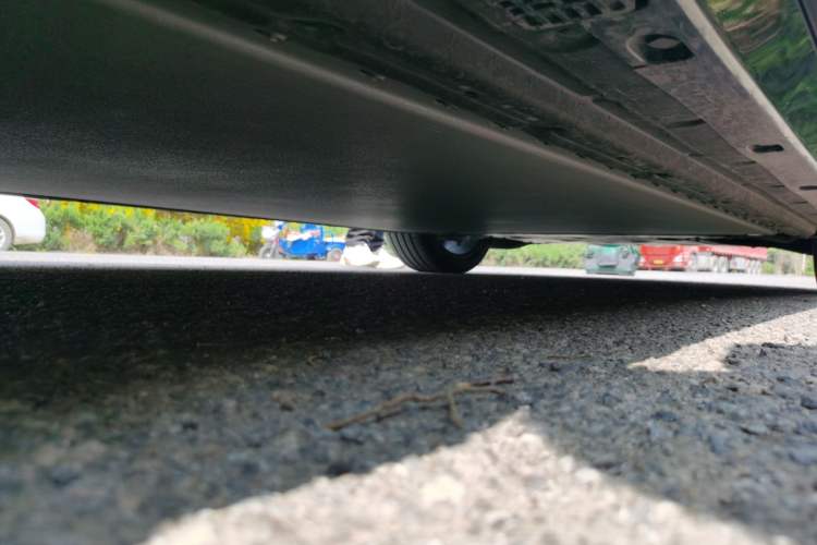 Used Xiaomi Auto YU7 2025 Ultra-Long Range High-Performance All-Wheel-Drive Max Edition Chassis Rear Right