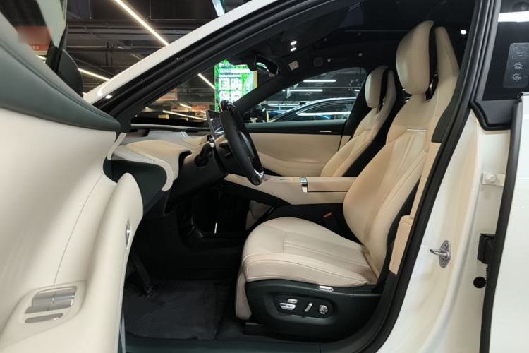 Used Xiaomi Auto YU7 2025 Ultra-Long Range High-Performance All-Wheel-Drive Max Edition Driver Seat