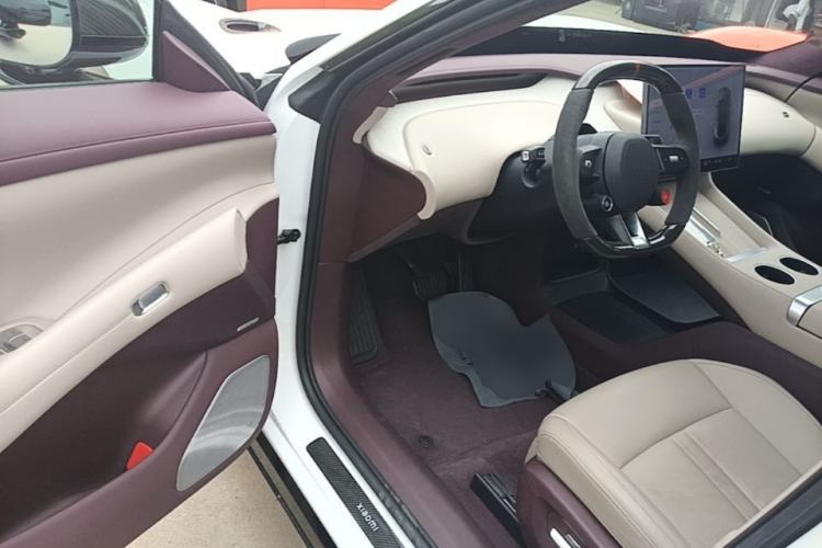 Used Xiaomi Auto YU7 2025 Ultra-Long Range High-Performance All-Wheel-Drive Max Edition Driver Seat
