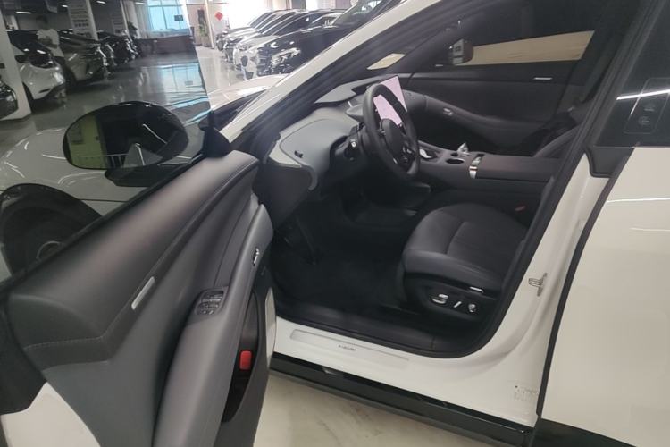 Used Xiaomi Auto YU7 2025 Ultra-Long Range All-Wheel Drive Pro Version Driver Seat