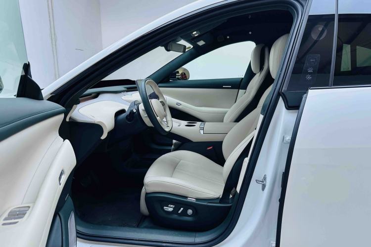 Used Xiaomi Auto YU7 2025 Ultra-Long Range High-Performance All-Wheel-Drive Max Edition Driver Seat