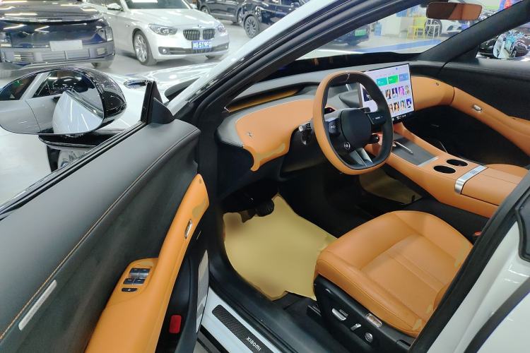 Used Xiaomi Auto YU7 2025 Ultra-Long Range High-Performance All-Wheel-Drive Max Edition Driver Seat